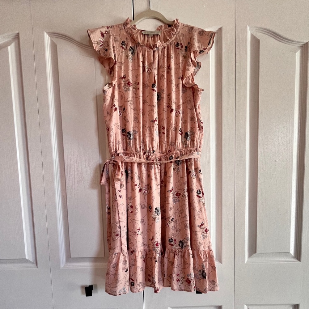 EUC Loft pink floral swiss dot sleeveless ruffle dress M